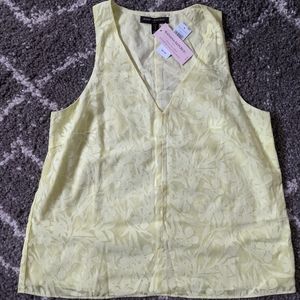 NWT- sleeveless blouse sz:S (Petite)